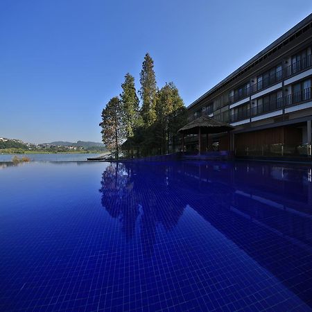 Baiyun Lakeside Hotel Guangzhou Eksteriør billede